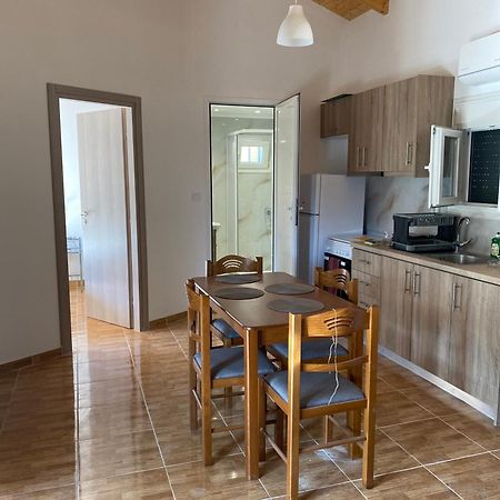 Babis Apartment Agios Nikitas Exterior photo