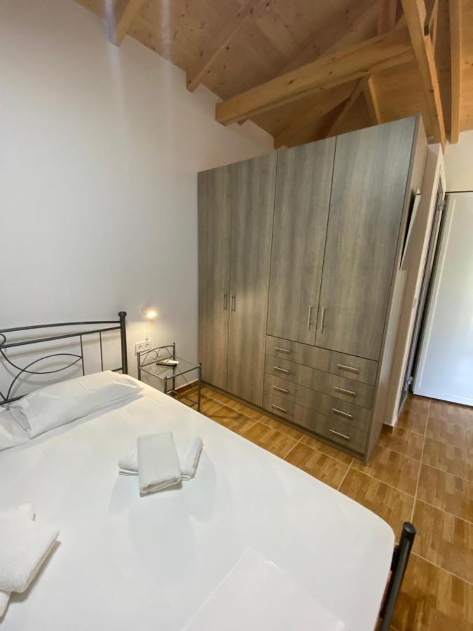 Babis Apartment Agios Nikitas Exterior photo